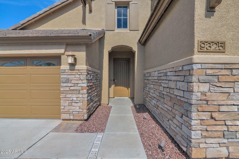 9325 179th Dr, Goodyear, AZ 85338
