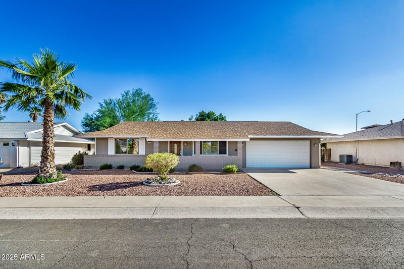 9325 Arrowhead Dr, Sun City, AZ 85351
