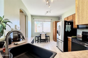 9325 Lompoc Ave, Mesa, AZ 85209