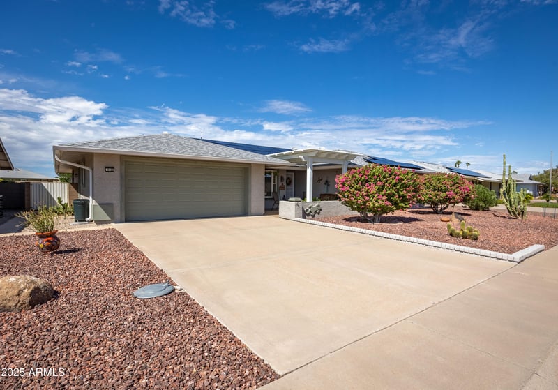 9326 Briarwood Cir, Sun City, AZ 85351
