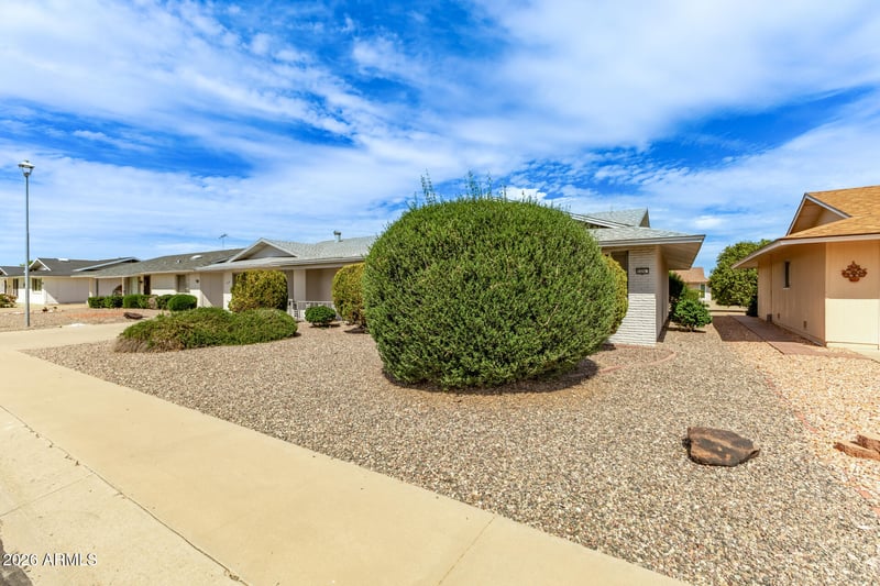 9326 Willowbrook Dr, Sun City, AZ 85373