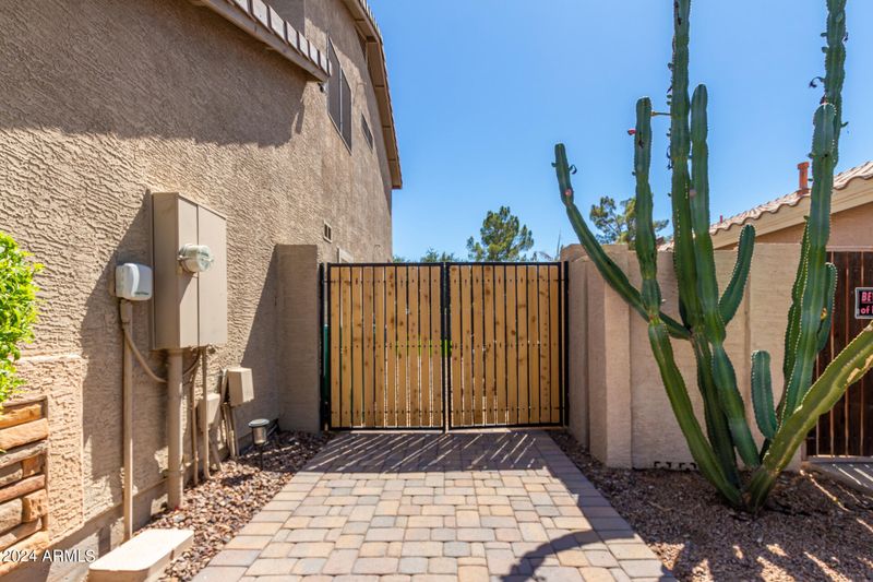 9327 E Monterey Ave, Mesa, AZ 85209
