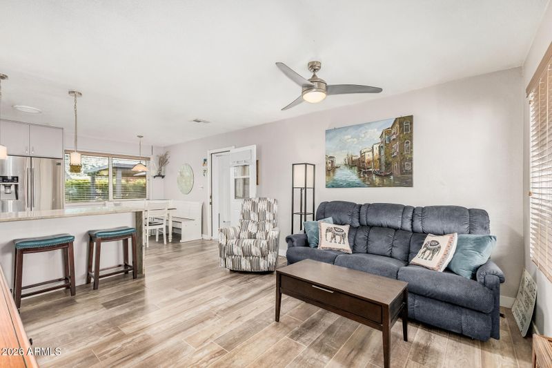 933 E 9th Dr, Mesa, AZ 85204