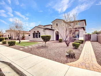 933 E Bridgeport Pw, Gilbert, AZ 85295