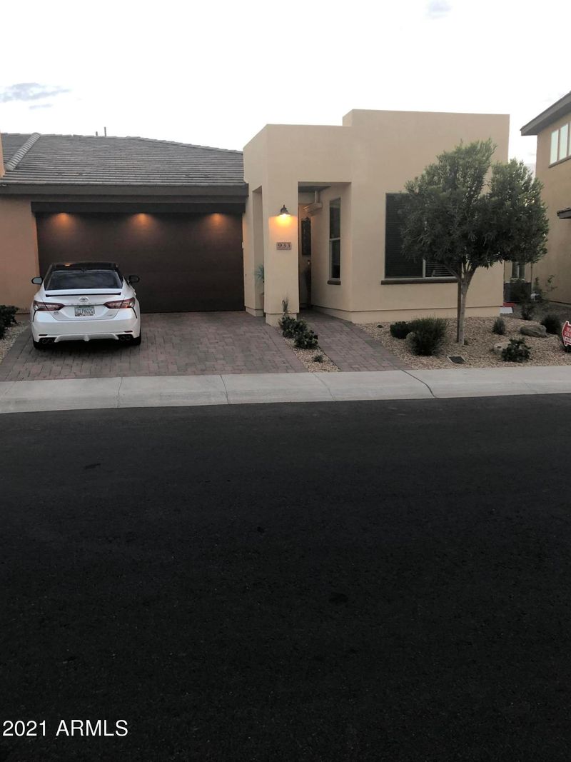 933 E Cobble Stone Dr, San Tan Valley, AZ 85140