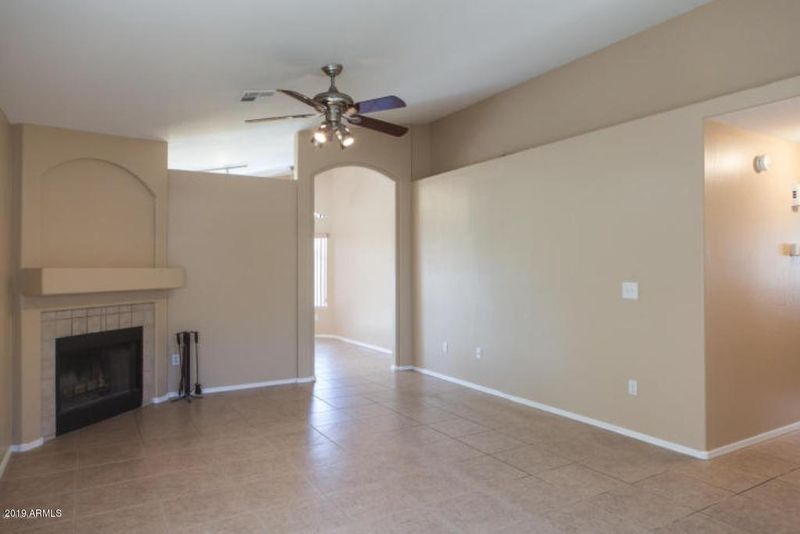 933 E Folley St, Chandler, AZ 85225
