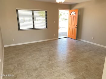 933 Harry St, Tempe, AZ 85288