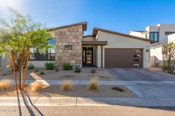 933 E Piedmont Rd, Phoenix, AZ 85042