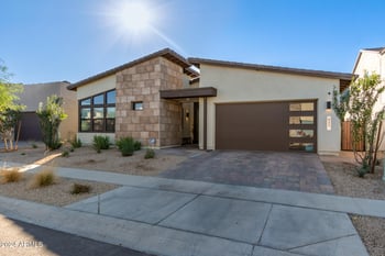 933 E Piedmont Rd, Phoenix, AZ 85042