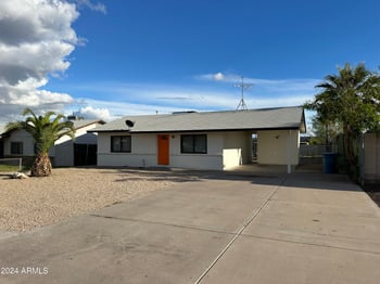 933 Harry St, Tempe, AZ 85288