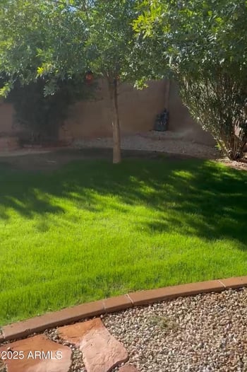 933 Holstein Trl, San Tan Valley, AZ 85143