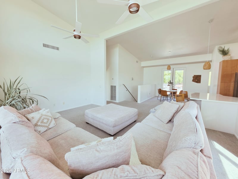 933 Mercer Ln, Phoenix, AZ 85029