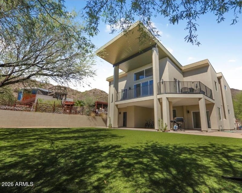933 W Mercer Ln, Phoenix, AZ 85029
