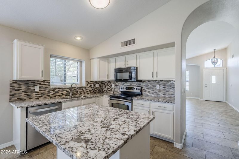 9330 E Plana Ave, Mesa, AZ 85212