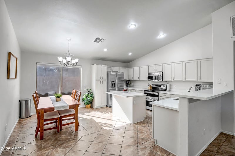 9331 Harmony Ln, Peoria, AZ 85382