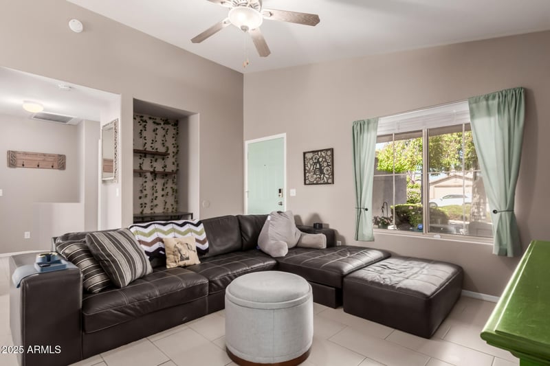 9331 Runion Dr, Peoria, AZ 85382