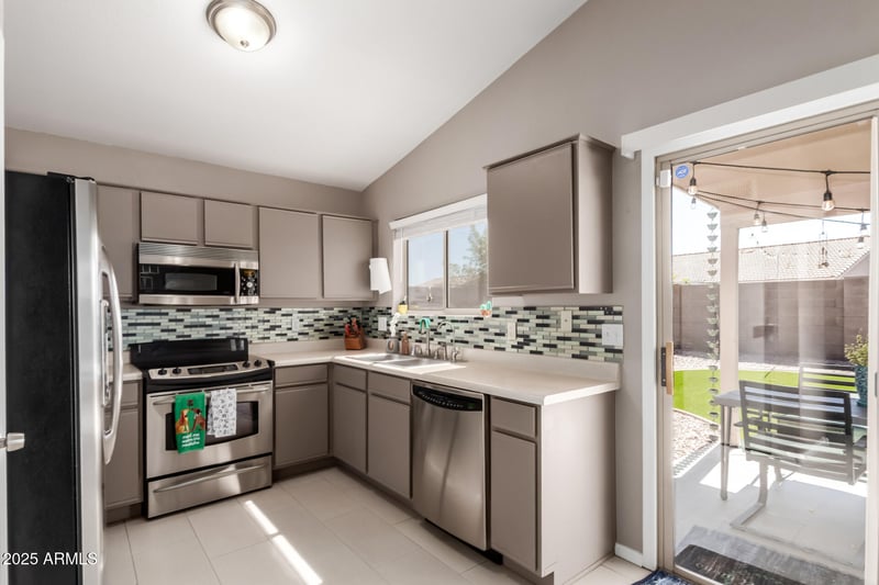 9331 Runion Dr, Peoria, AZ 85382