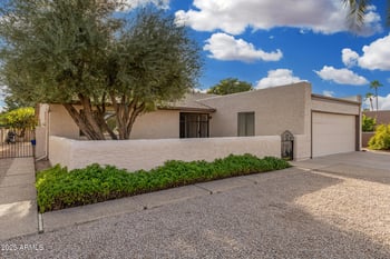 9333 Parkside Dr, Sun Lakes, AZ 85248