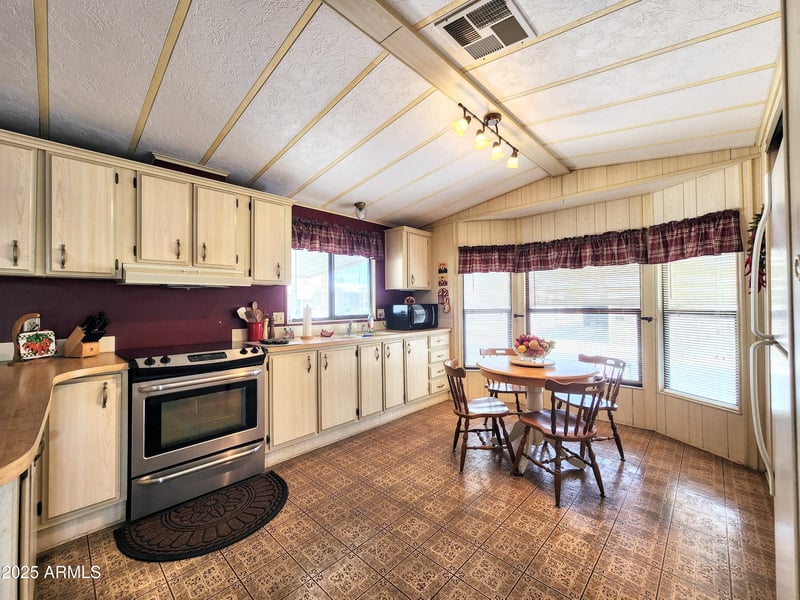 9333 University Dr #184, Mesa, AZ 85207