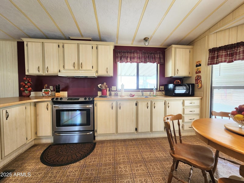 9333 University Dr #184, Mesa, AZ 85207