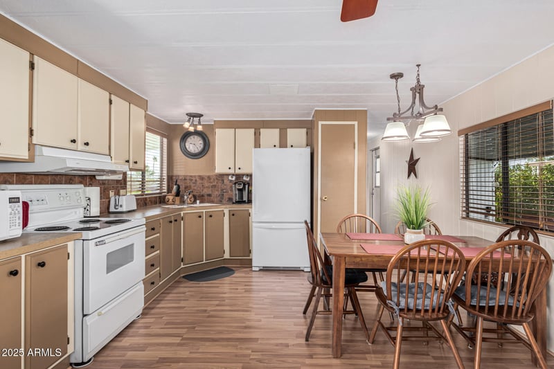 9333 University Dr #86, Mesa, AZ 85207