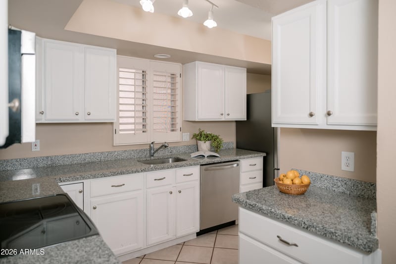 9334 Olive Ln, Sun Lakes, AZ 85248