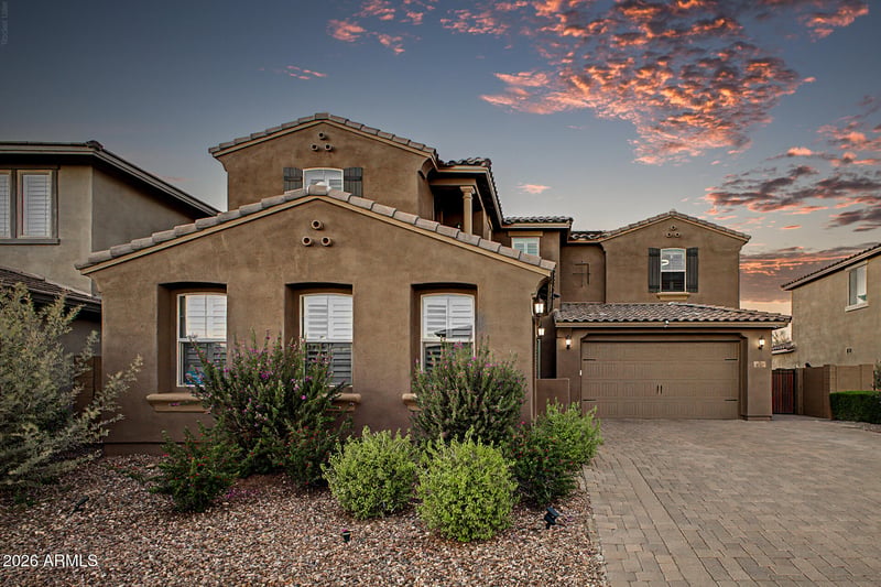 9334 W White Feather Ln, Peoria, AZ 85383