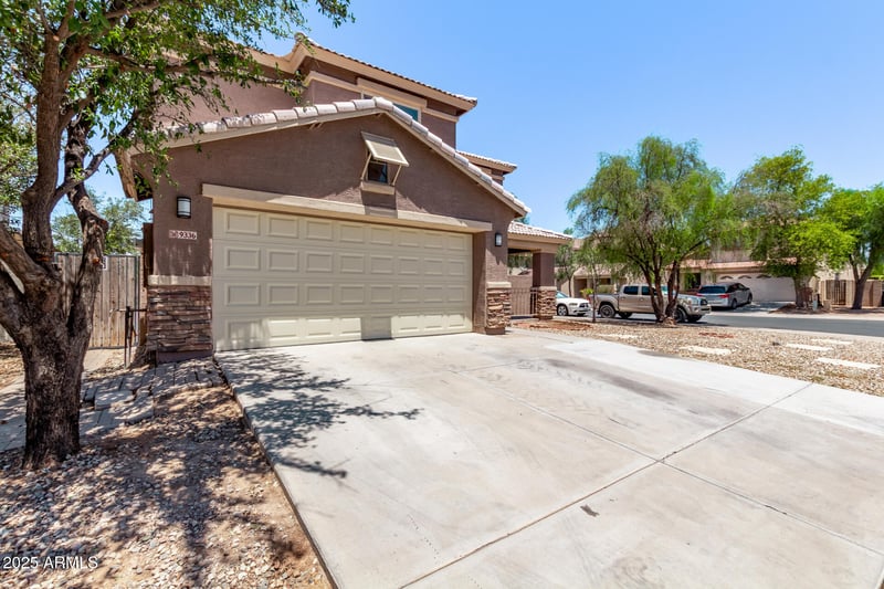 9336 Pioneer St, Tolleson, AZ 85353