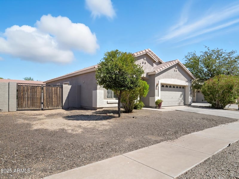 9336 Raymond St, Tolleson, AZ 85353
