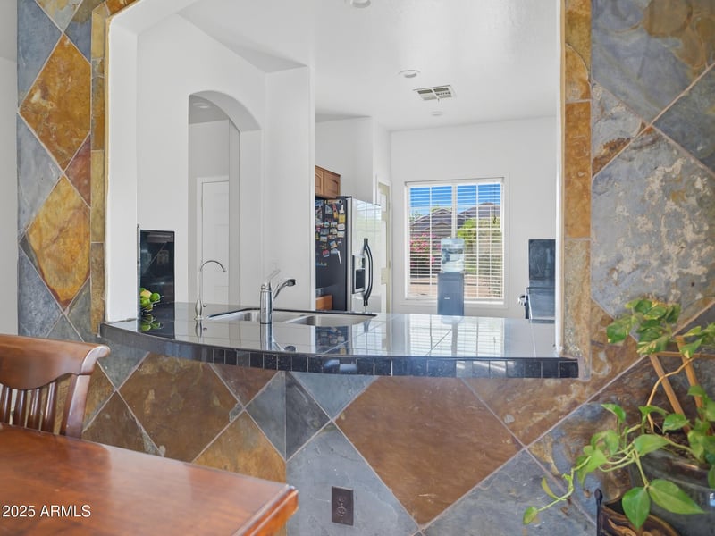 9336 Raymond St, Tolleson, AZ 85353