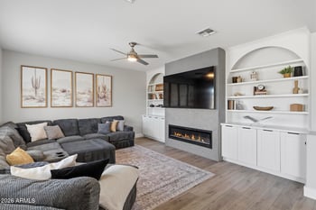 9336 W Georgia Ave, Glendale, AZ 85305