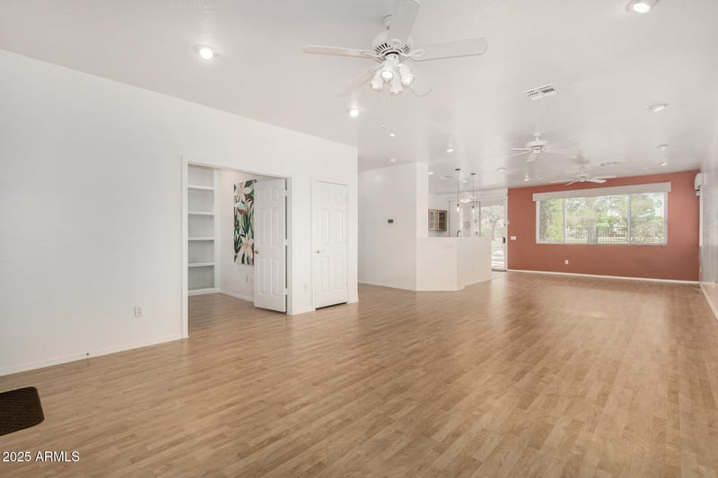 9337 Kiva Ave, Mesa, AZ 85209