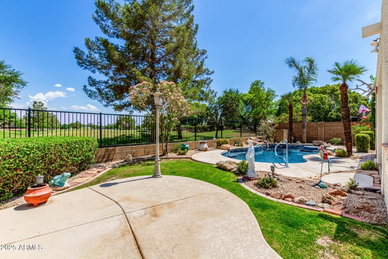 9337 Kiva Ave, Mesa, AZ 85209