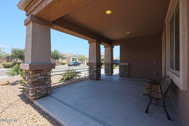 9337 Medlock Dr, Glendale, AZ 85305