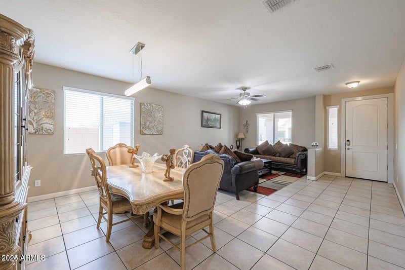 9337 Medlock Dr, Glendale, AZ 85305