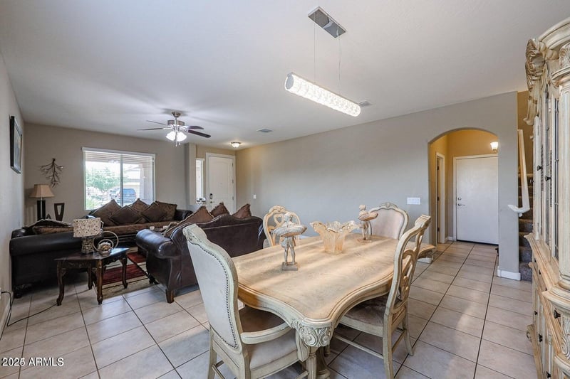 9337 Medlock Dr, Glendale, AZ 85305