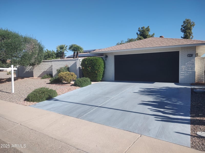 9338 Spanish Moss Ln, Sun City, AZ 85373
