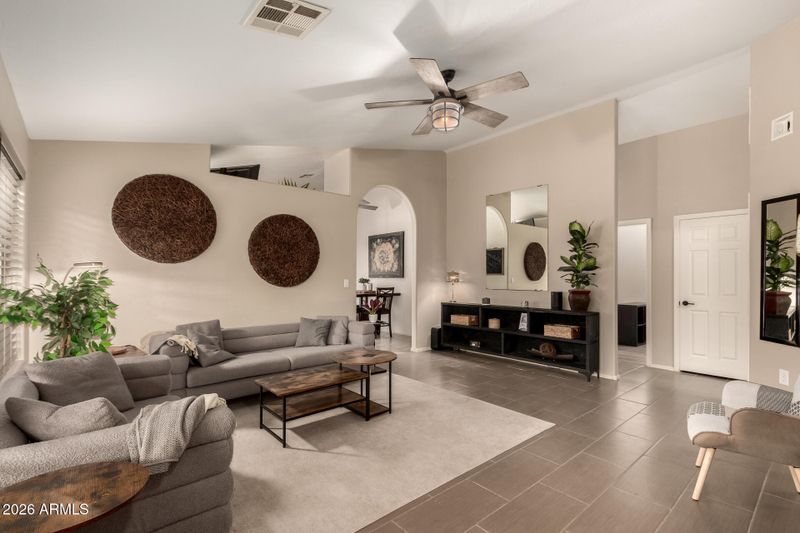 9339 E Contessa Cir, Mesa, AZ 85207
