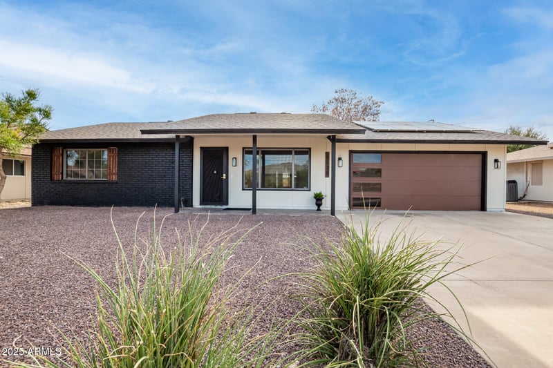 9339 Spanish Moss Ln, Sun City, AZ 85373