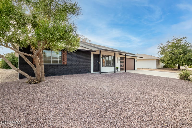9339 Spanish Moss Ln, Sun City, AZ 85373