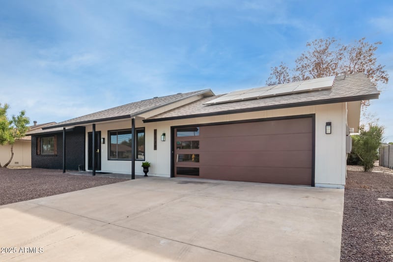 9339 Spanish Moss Ln, Sun City, AZ 85373