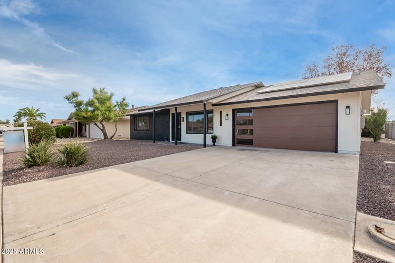 9339 Spanish Moss Ln, Sun City, AZ 85373