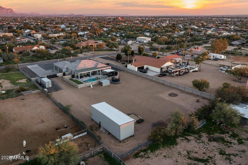 934 104th St, Mesa, AZ 85207