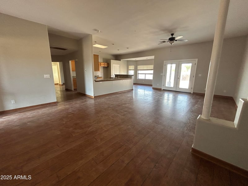 934 Carlise Rd, Phoenix, AZ 85086