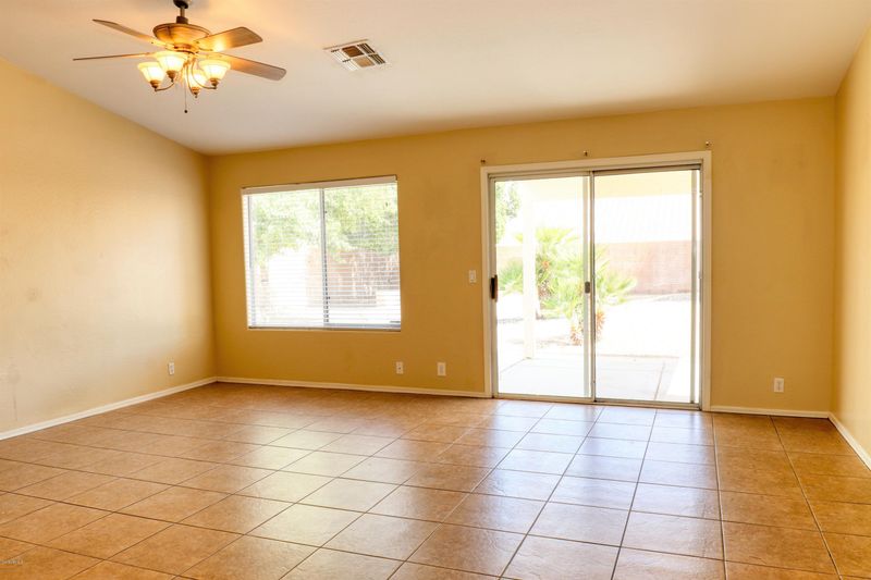 934 E Beverly Rd, Phoenix, AZ 85042