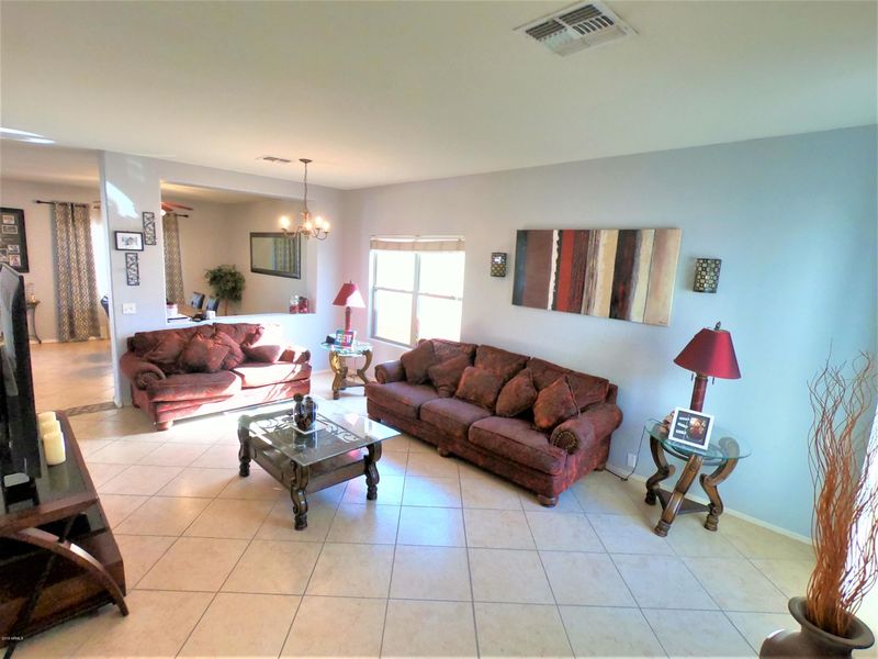 934 E Doris St, Avondale, AZ 85323