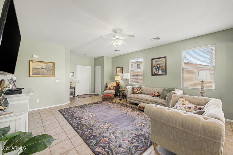 934 Saddleback Pl, San Tan Valley, AZ 85143
