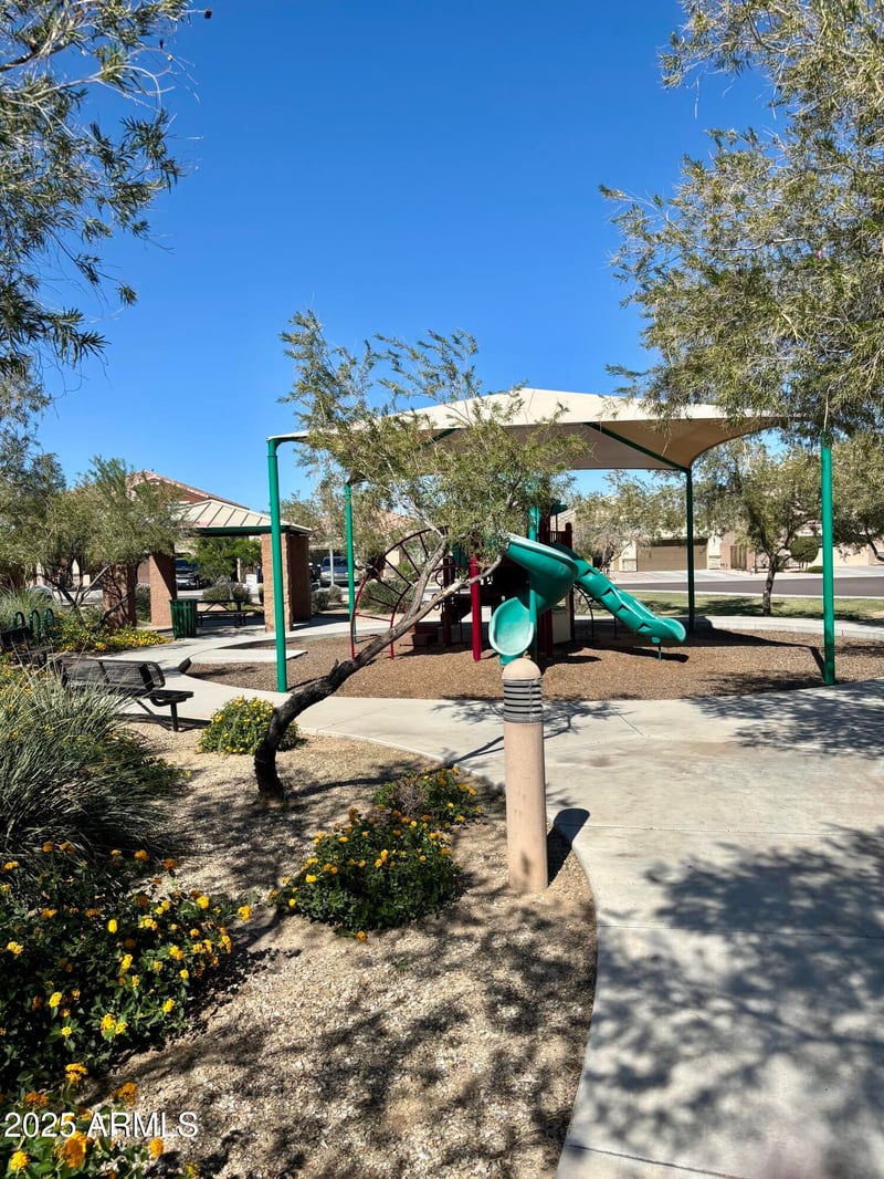 9340 Oregon Ave, Glendale, AZ 85305