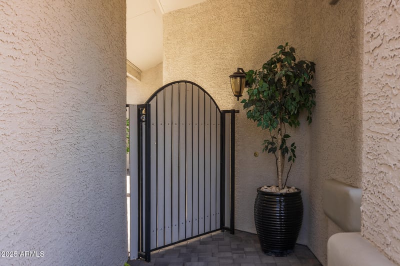 9341 Corrine Dr, Scottsdale, AZ 85260