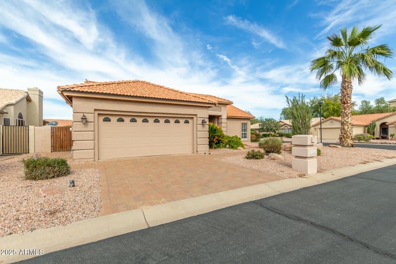 9342 Coopers Hawk Dr, Sun Lakes, AZ 85248